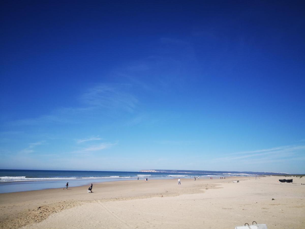 Entres Dos Paraisos: Zahara De Los Atunes Y Tarifa La Zarzuela Exterior foto