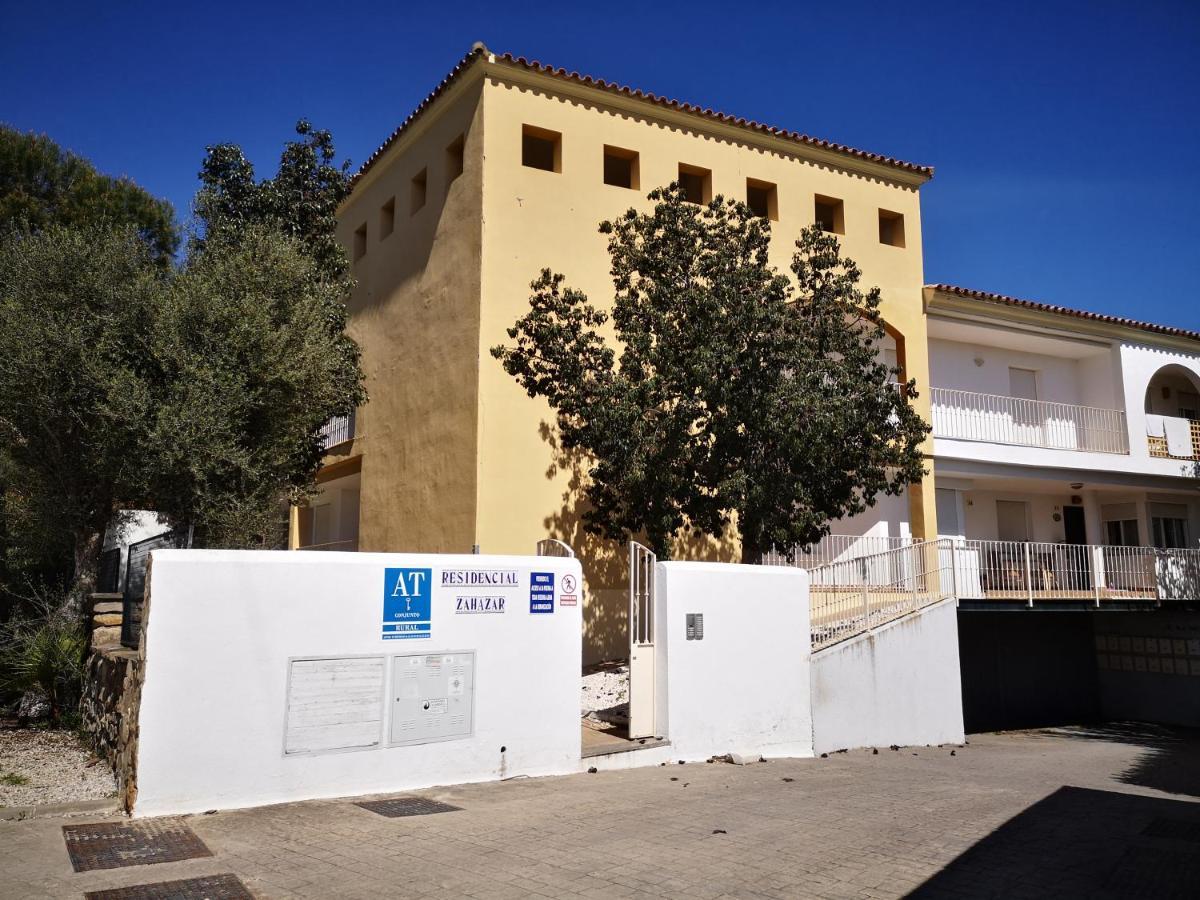 Entres Dos Paraisos: Zahara De Los Atunes Y Tarifa La Zarzuela Exterior foto